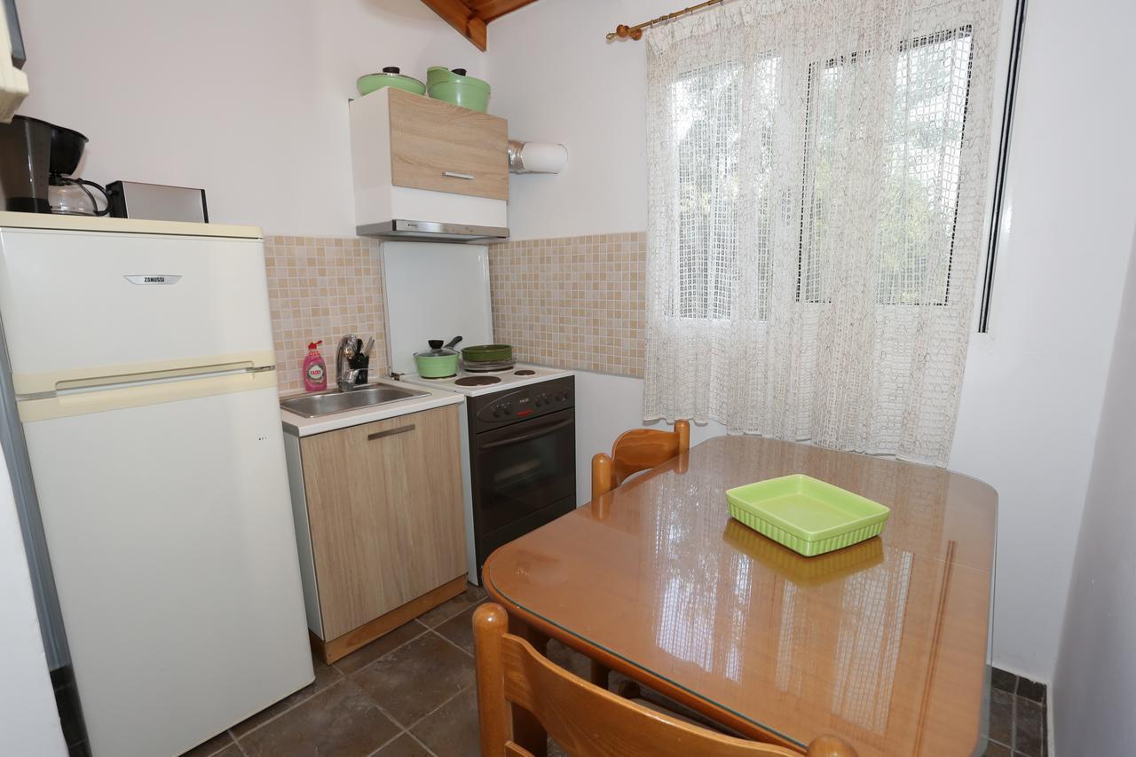 Artemis Suites Romanos  Экстерьер фото